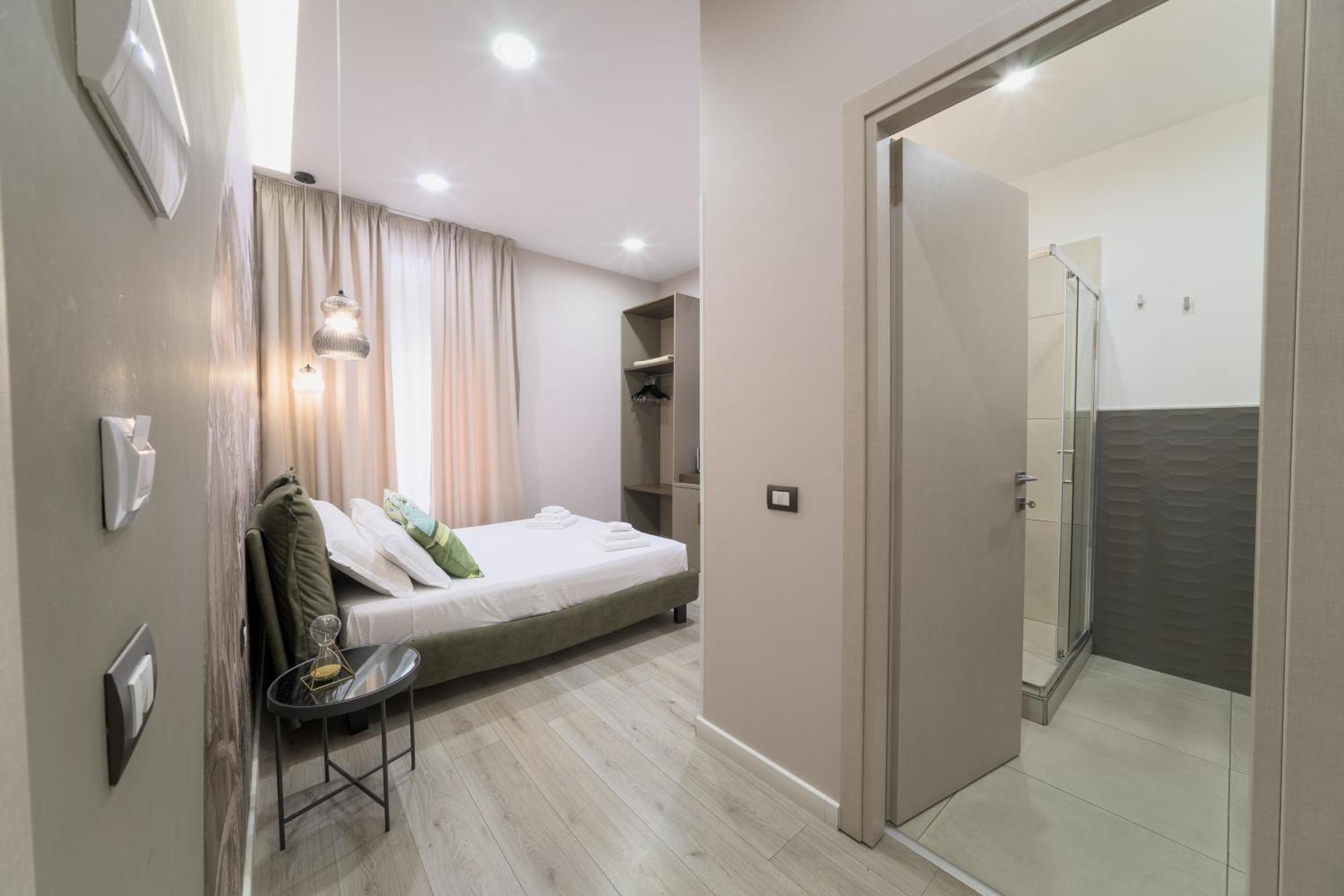 B&B Les Lumieres Salerno Bagian luar foto